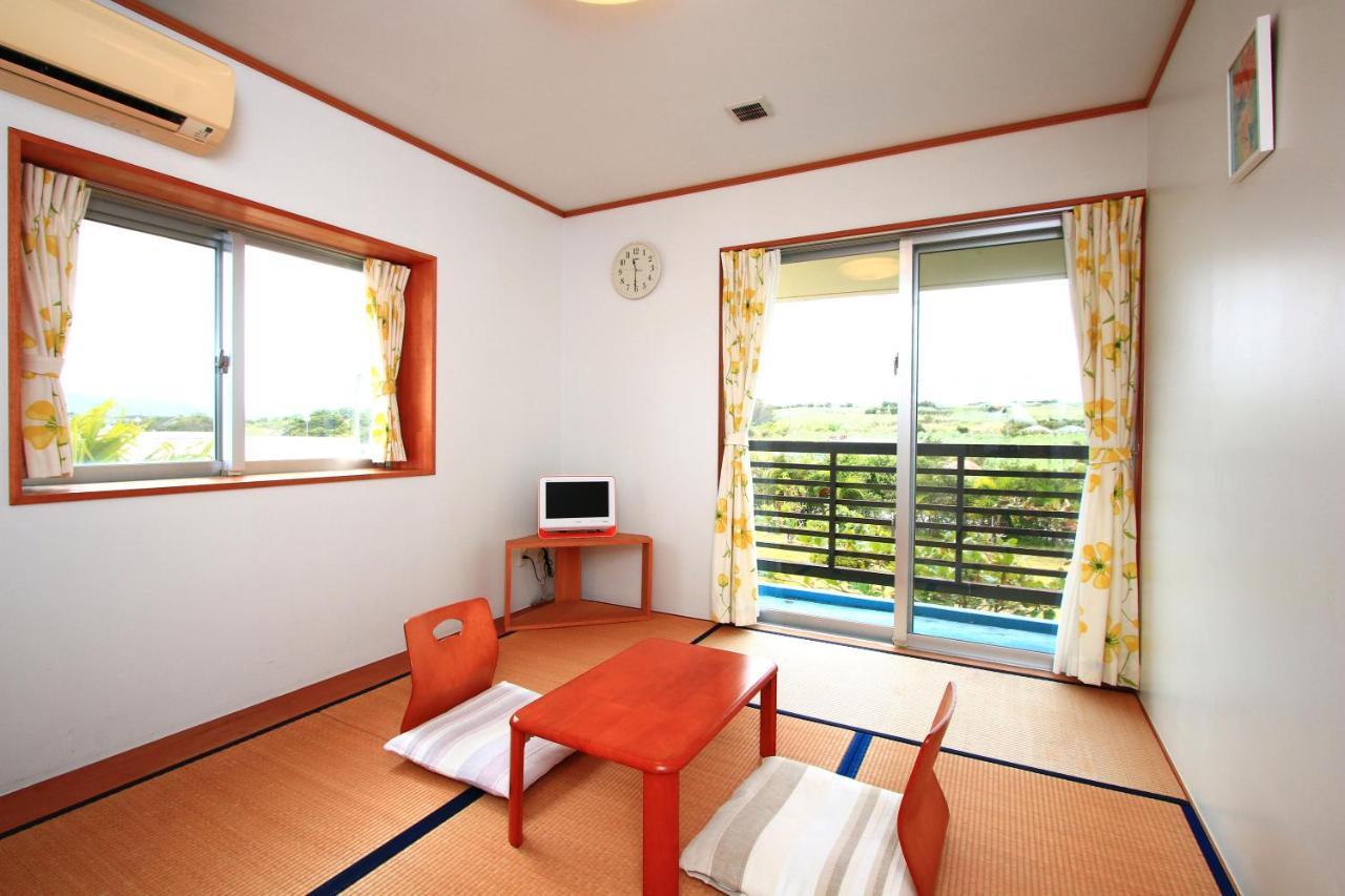 Pension Ipe นาโงะ ภายนอก รูปภาพ